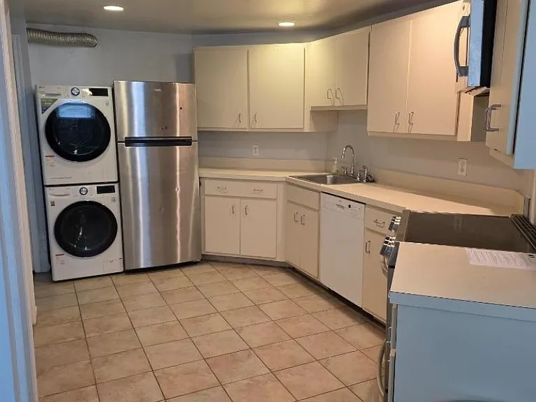 81 Western Ave — Photo 5