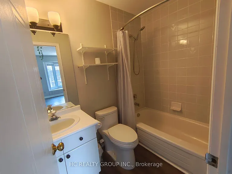 1548 Richmond St #1 — Photo 7
