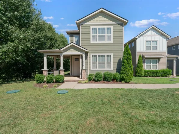 219 Manor Row, Pleasant View, TN 37146