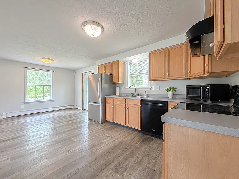 9 Dakota Dr — Photo 12