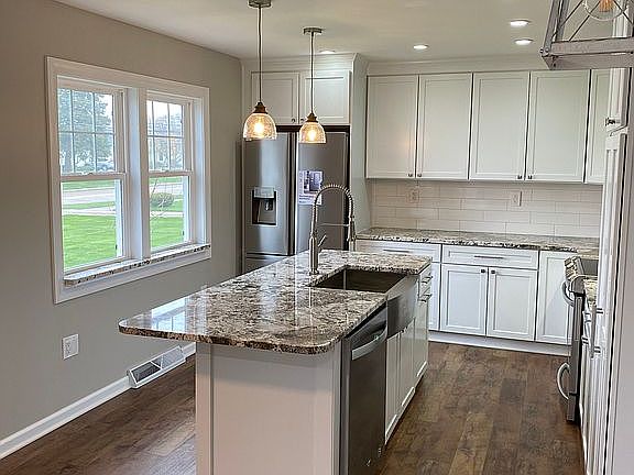4th image of 31338 Bayridge Blvd