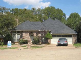 700 Sherwood Ct, Irving, TX 75061