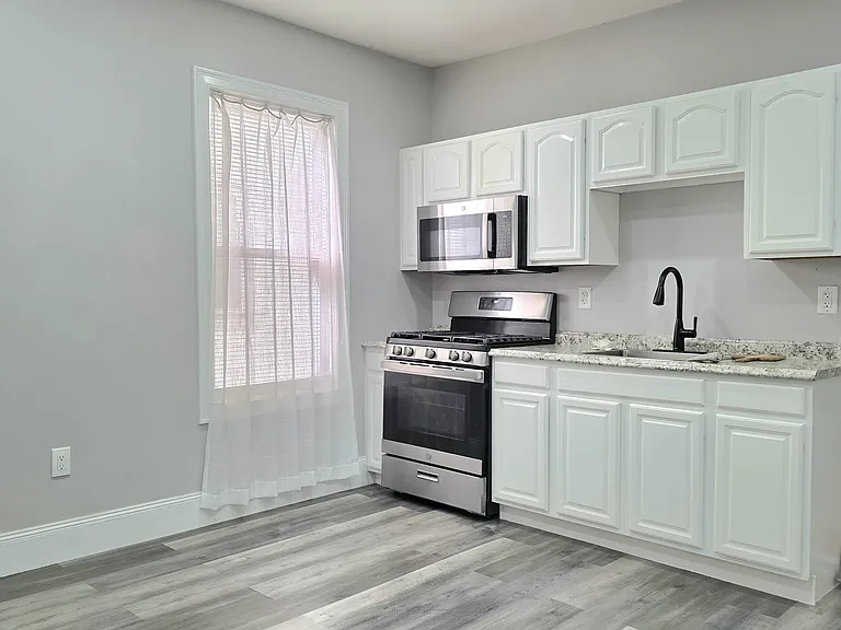 37 Norton St #1 — Photo 1