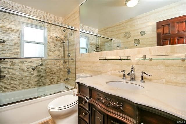 Fabulous hall bathroom
