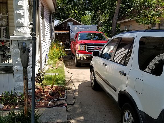Long 3+ car driveway