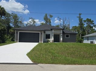 580 Woodview Dr, Lehigh Acres, FL 33972