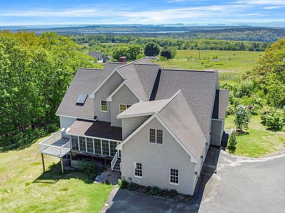 3rd image of 25 Browns Avenue