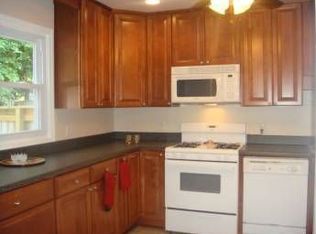 9405 Fairleigh Ct, Burke, VA 22015