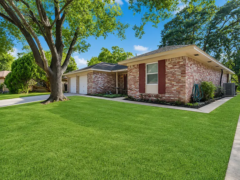 15443 W Willowwind Cir — Photo 1