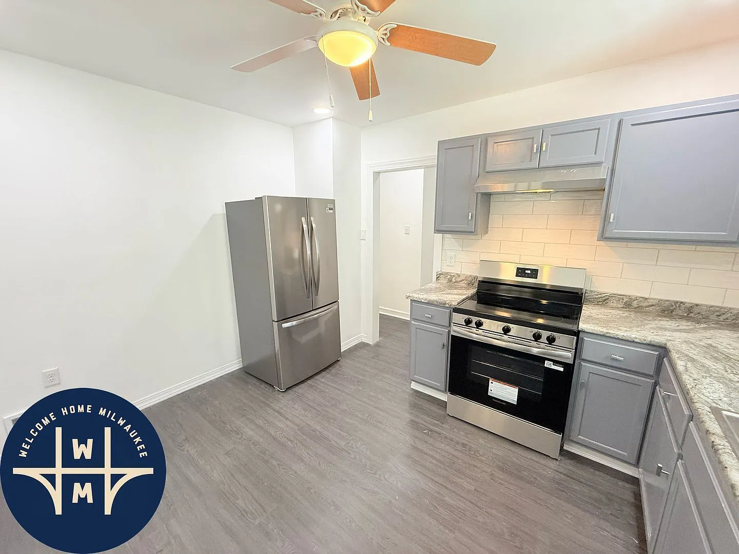 3 bed, 1.0 bath, 1274 sqft, $1,598 — Photo 3
