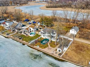 41868 N Venn Rd, Antioch, IL 60002