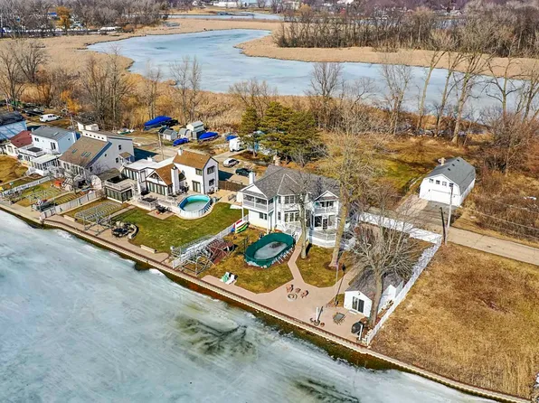 41868 N Venn Rd, Antioch, IL 60002