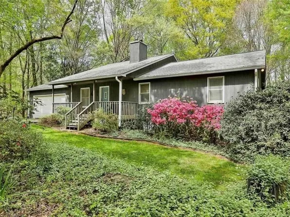 385 Vaughn Rd, Newnan, GA 30265