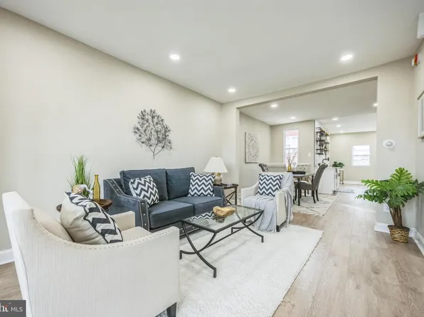 3102 N Napa St, Philadelphia, PA 19132