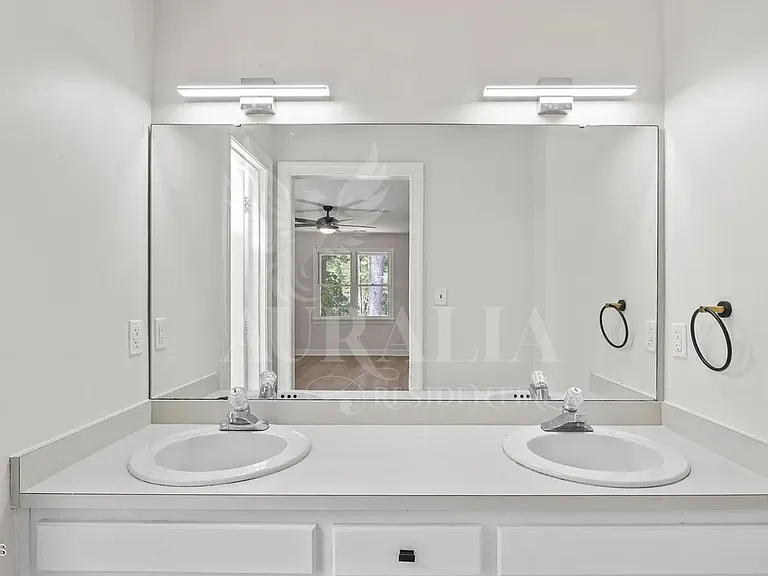 623 Elmwood Ct — Photo 28
