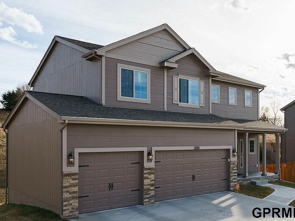 1st image of 2103 Oriole Dr