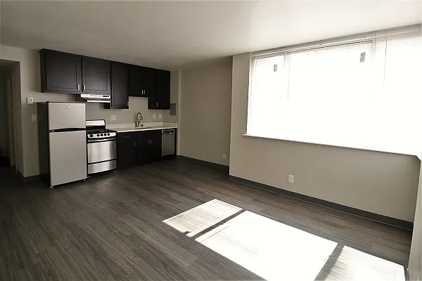 1671 N. Prospect Ave. — Photo 120