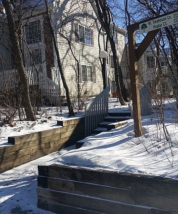 2nd image of 315 W Treehouse Ln