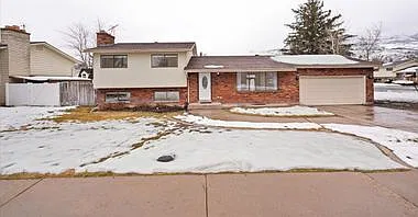 5 bed, 2436 sqft, $2,700 — Photo 1
