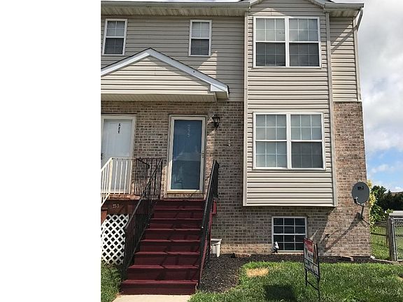 2nd image of 255 Vincent Cir