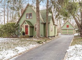 8 W Sanders St, Greenlawn, NY 11740