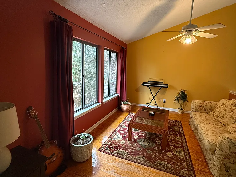 505 Fostoria Ct — Photo 12