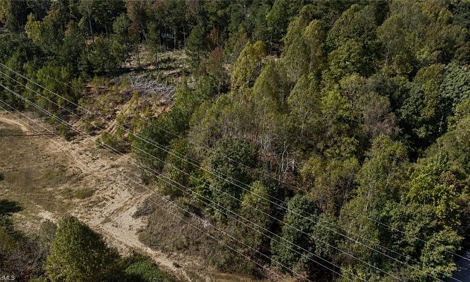 1st image of 135 E Hunting Ridge Dr