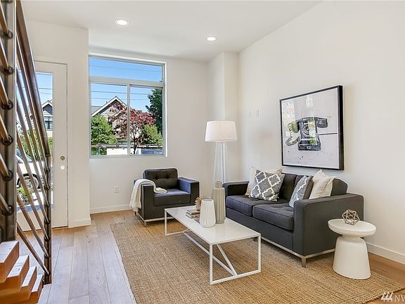 3rd image of 3043B 21st Ave W
