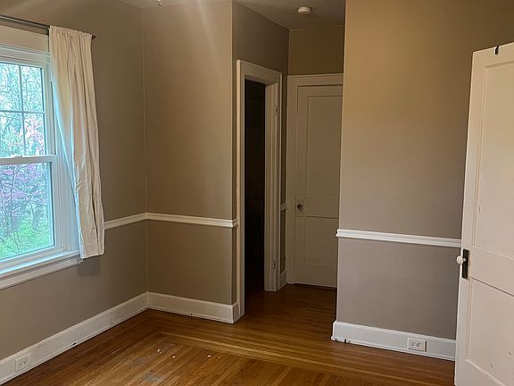 4th image of 3262 Berwyn Pl #1