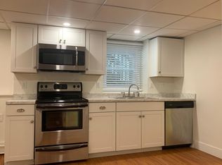 13 Lee Rd #1, Woburn, MA 01801