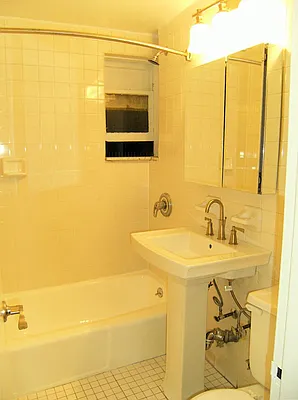 Rented by City Connections Realty | media 26