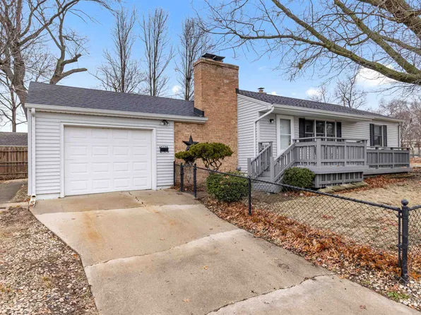 2820 Buckingham Dr, Rockford, IL 61107