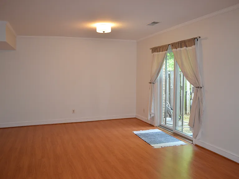 8267 Clifton Farm Ct — Photo 25