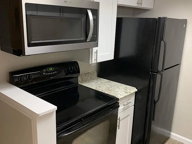 442 E Burgess Rd — Photo 9
