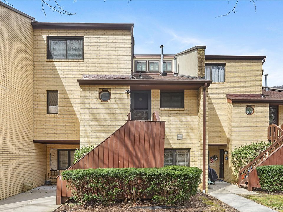 1st image of 368 N Greeley Avenue