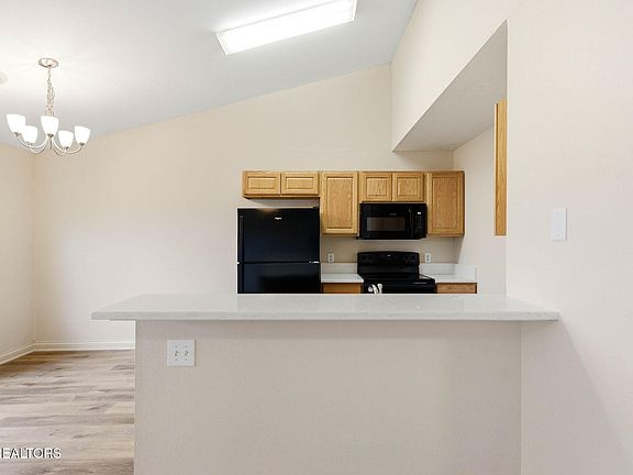 5th image of 1117 Woodsprings Dr