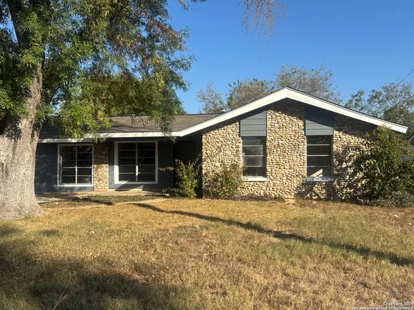 319 MAHOTA DR, San Antonio, TX 78227