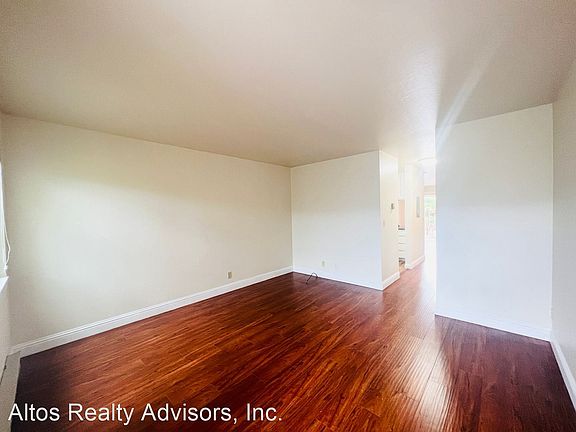 2nd image of 10270 Alpine Dr APT 2