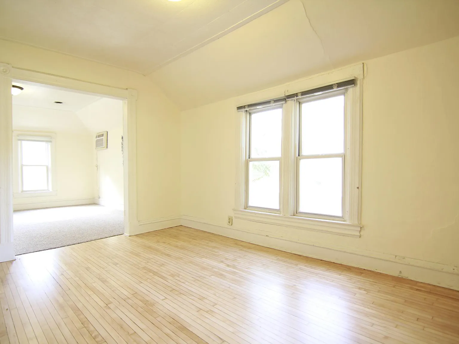 Studio, $925 — Photo 4