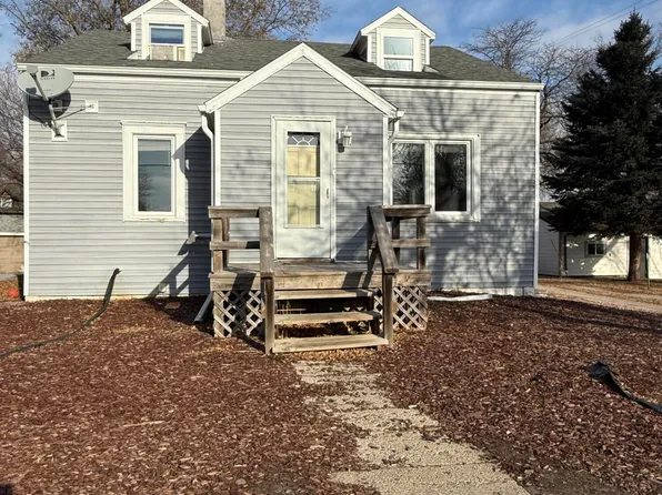 216 Andrews St, Mitchell, SD 57301