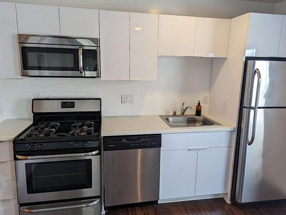 2nd image of 309 S Berendo St #1