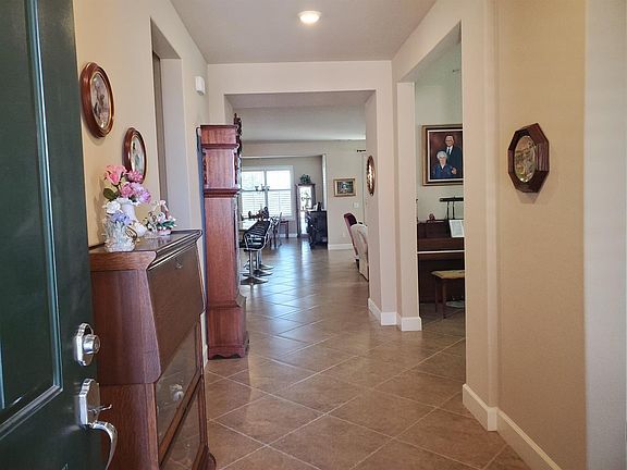 4th image of 11315 Camden St