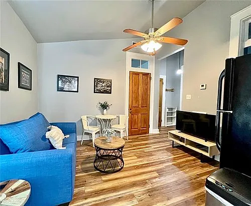 2415 Columbus St #D Photo 1