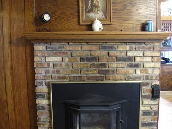 4th image of 408 N Estey St