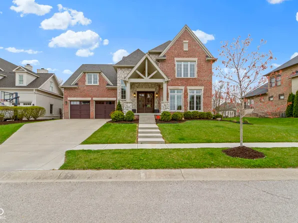 6590 W Deerfield Dr, Zionsville, IN 46077