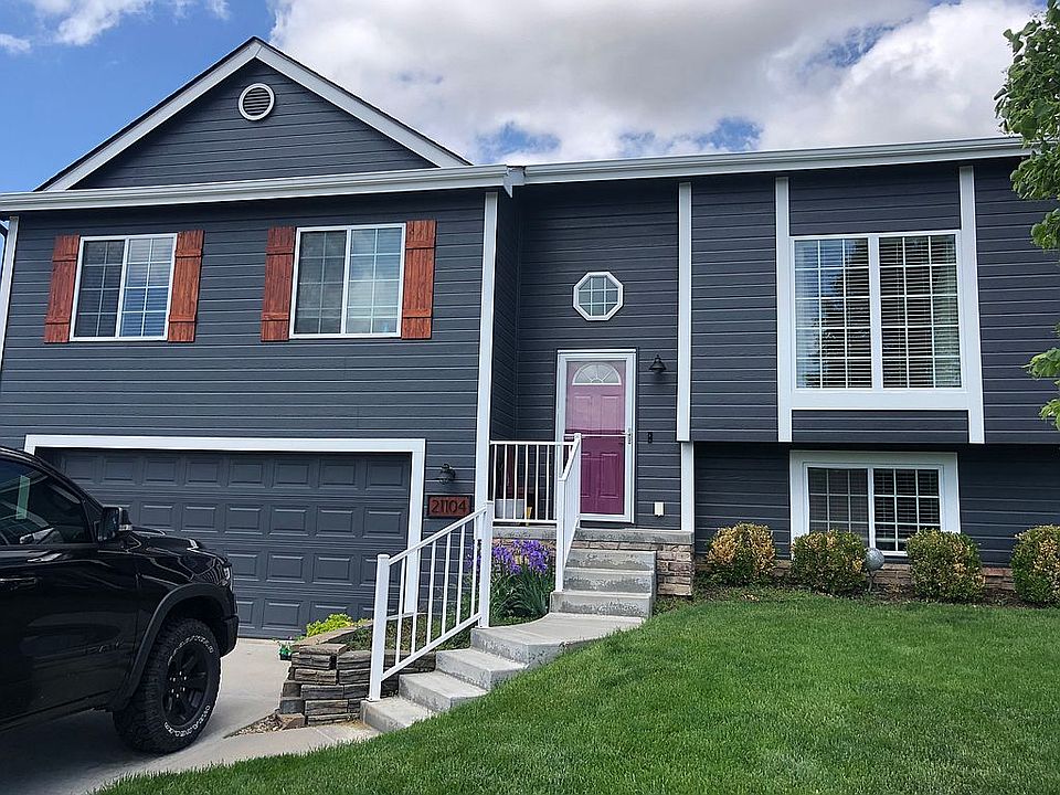 1st image of 21104 Paradise Dr