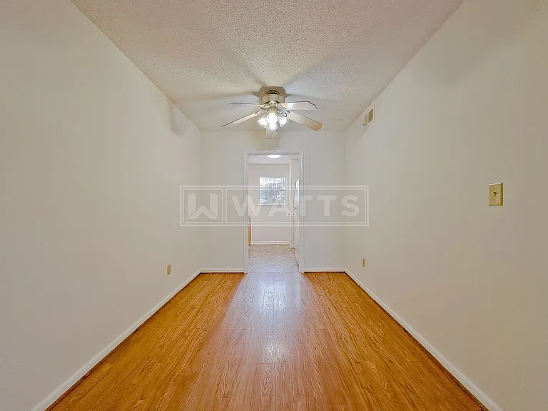 1639 11th Pl S — Photo 20