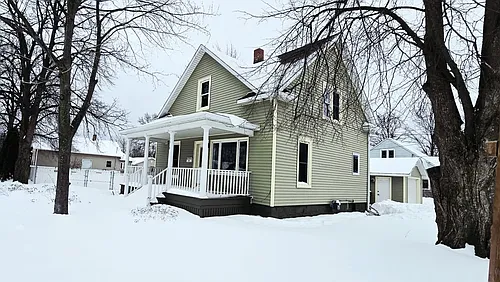 1310 Baker St Photo 1