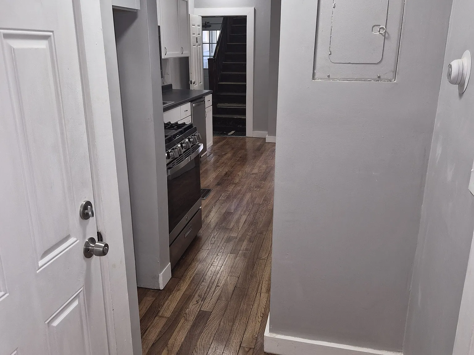 3 bed, $3,000 — Photo 4