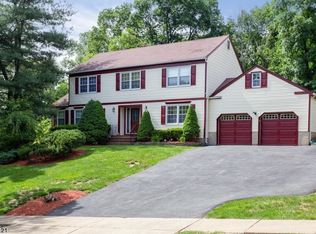11 Bromley Ct, Montville, NJ 07045